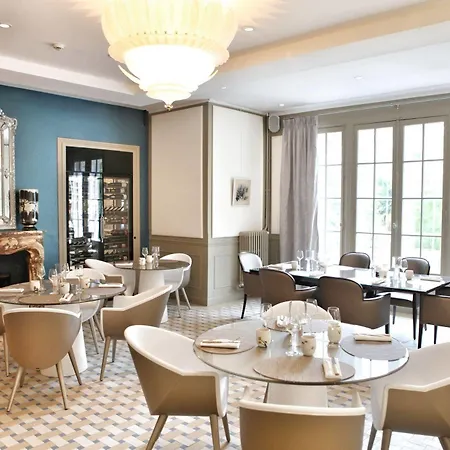 Le Jardin Des Plumes Giverny