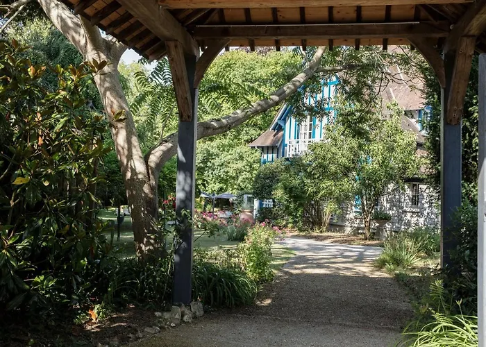 Le Jardin Des Plumes 2*