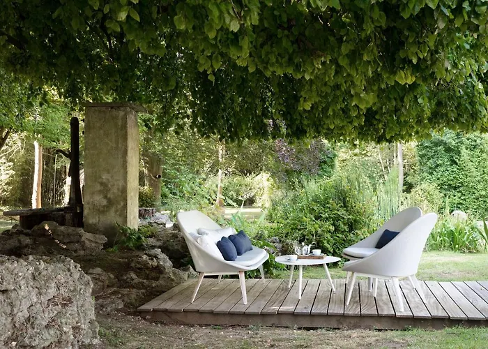 Le Jardin Des Plumes Hotel