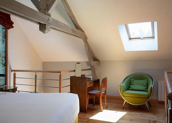 Le Jardin Des Plumes Hotel 2*