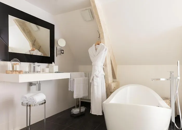 Le Jardin Des Plumes Hotel