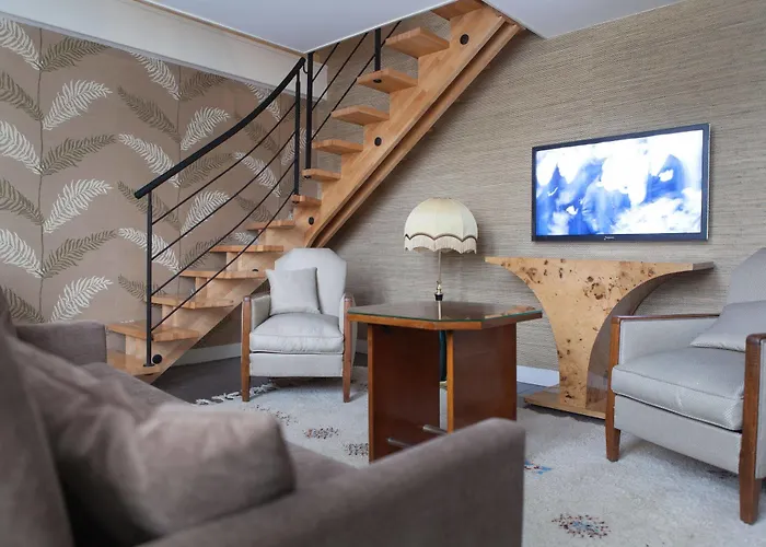 Le Jardin Des Plumes Giverny