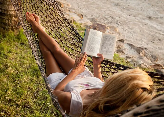 Le Jardin Des Plumes Hotel