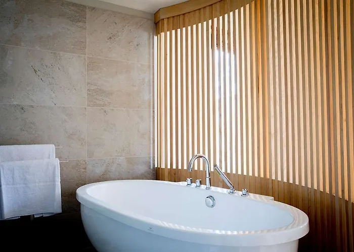 Hotel Le Jardin Des Plumes 2*